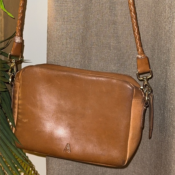Able Handbags - ABLE AUORA CROSSBODY BAG | GENUINE LEATHER